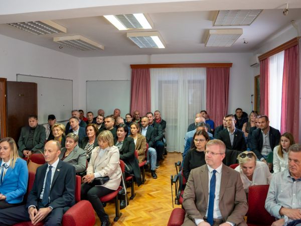 FOTO/Karlobag proslavio Dan općine uz svečanu sjednicu i dodjelu priznanja zaslužnim građanima