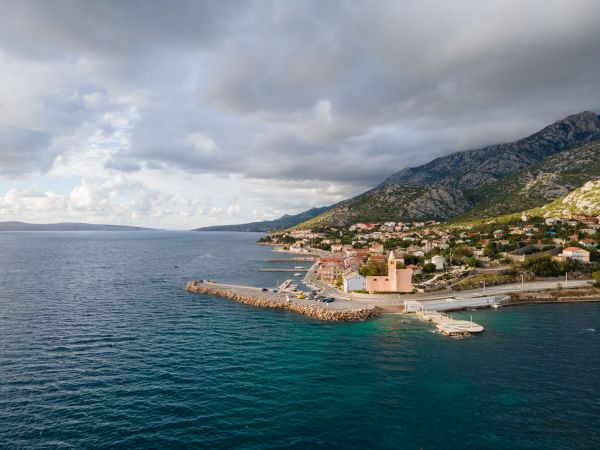 Ličko-senjska županija bilježi turistički rast od 14% s 752 tisuće dolazaka u odnosu na 2022. Ličko-senjska županija bilježi turistički rast od 14% s 752 tisuće dolazaka u odnosu na 2022.