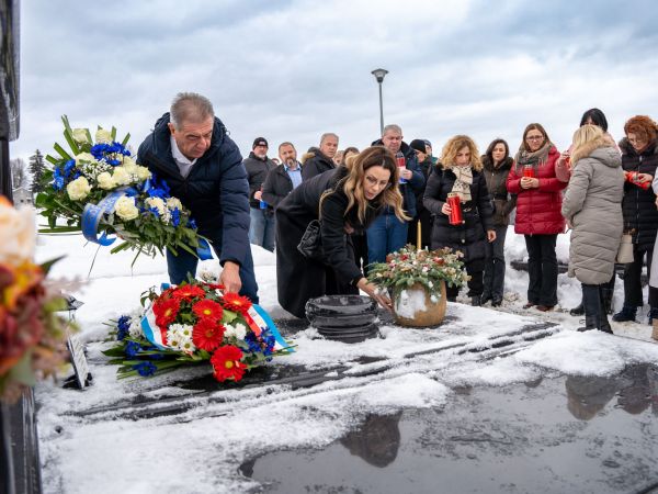 Grad Gospić i stranka LiPO obilježili obljetnicu smrti Milana Kolića