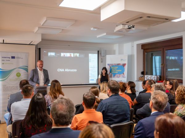 Održan početni sastanak projekta ECOFOODCYCLE kojeg provodi Razvojna agencija Ličko-senjske županije – LiRA Održan početni sastanak projekta ECOFOODCYCLE kojeg provodi Razvojna agencija Ličko-senjske županije – LiRA