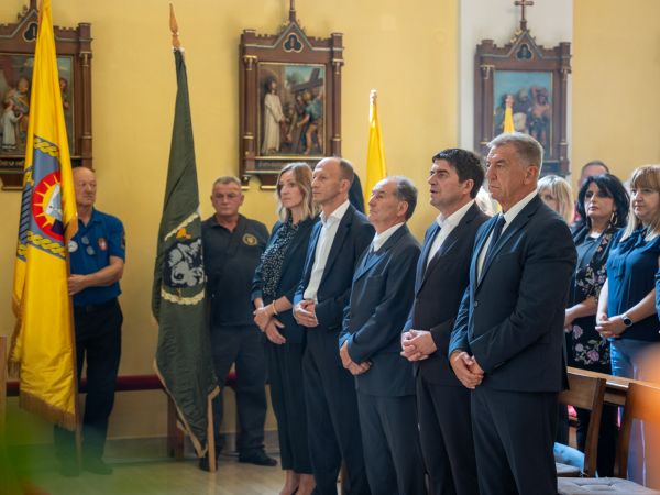 FOTO/Obilježavanja Dana Grada Gospića nastavljeno odavanjem počasti i svetom misom