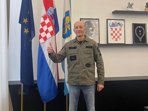 Čestitka župana Ernesta Petryja povodom 34. obljetnice međunarodnog priznanja Republike Hrvatske Čestitka župana Ernesta Petryja povodom 34. obljetnice međunarodnog priznanja Republike Hrvatske