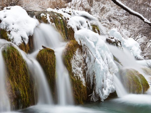 Nacionalni park Plitvička jezera očarava zimskom ljepotom i povoljnim cijenama ulaznica Nacionalni park Plitvička jezera očarava zimskom ljepotom i povoljnim cijenama ulaznica