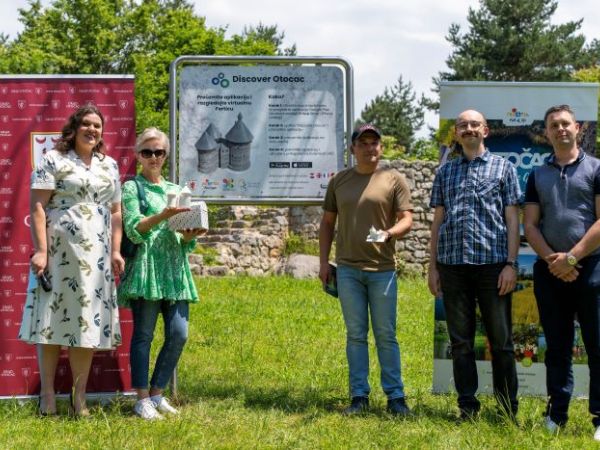 Predstavljena nova mobilna aplikacija TZG Otočca