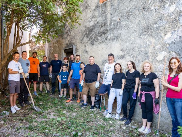 Rotary klub Gospić u akciji uređenja prolaza bana Kurjakovića