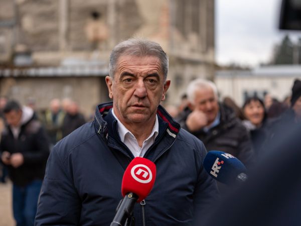 Darko Milinović: Samo su četnici dijelili osmrtnice Gospiću – i nisu uspjeli!