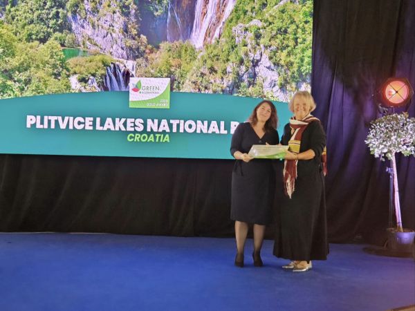 Nacionalni park Plitvička jezera okrunjen zlatom: Zlatno priznanje Green Destinations Nacionalni park Plitvička jezera okrunjen zlatom: Zlatno priznanje Green Destinations