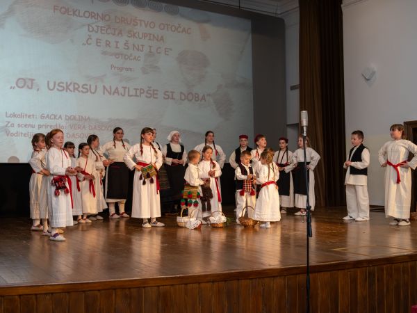 Odabrane dječje folklorne skupine Ličko-senjske županije za državne smotre