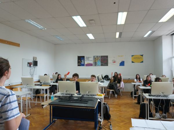 Program prevencije nasilja u mladenačkim vezama na Odjelu za nastavničke studije i Gimnaziji Gospić Program prevencije nasilja u mladenačkim vezama na Odjelu za nastavničke studije i Gimnaziji Gospić