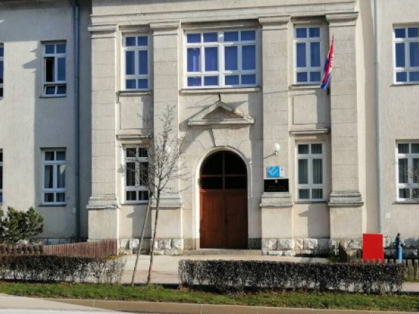 Srednja škola Plitvička jezera treba vaš glas – podržite opremanje školske kuhinje!