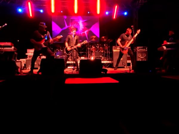 FOTO & VIDEO Koncert vrhunskih glazbenika ispunio je Gospić osjećajem ponosa i zajedništva