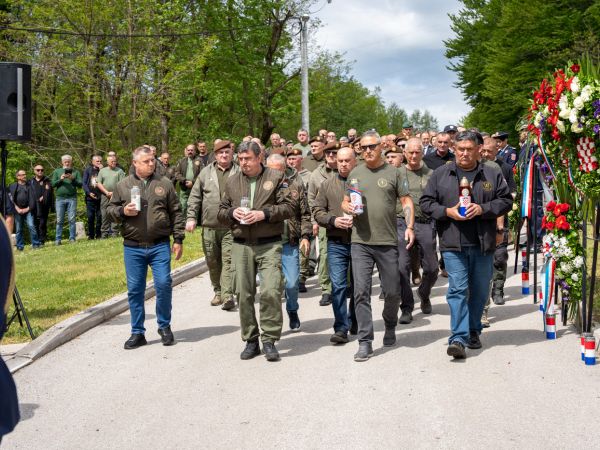 Sjećanje na heroje Velebita: U Rizvanuši obilježen Dan “Velebitskih junaka”