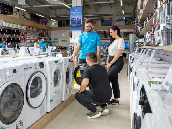 VACOM slavi 20 godina: počeli rođendanski popusti do 50 % i nagradna igra s više od 50 vrijednih nagrada!