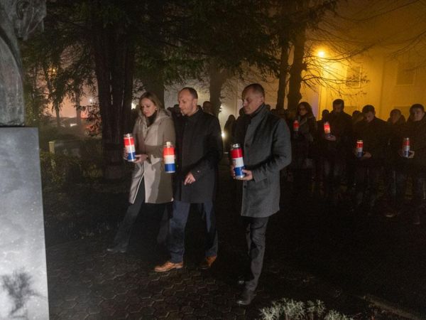 U organizaciji HDZ-a odana počast dr. Franji Tuđmanu u Gospiću