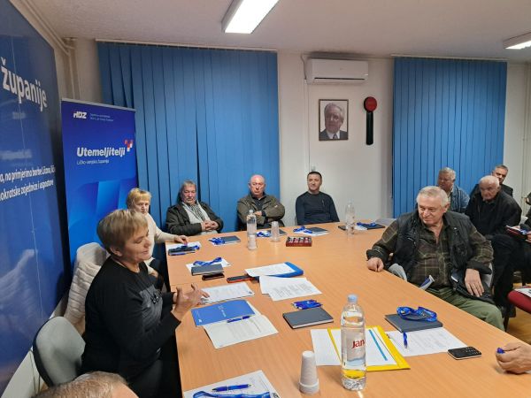 Utemeljitelji HDZ-a održali sjednicu te dali punu potporu projektu izgradnje Kaznionice u Gospiću Utemeljitelji HDZ-a održali sjednicu te dali punu potporu projektu izgradnje Kaznionice u Gospiću