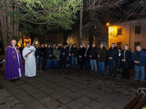 HDZ Gospić odao počast dr. Franji Tuđmanu povodom 26. obljetnice njegove smrti