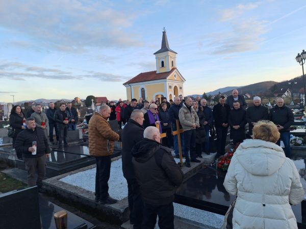 HDZ Otočac obilježio 36. obljetnicu osnivanja Inicijativnog odbora HDZ-a za Liku, Gacku i Krbavu HDZ Otočac obilježio 36. obljetnicu osnivanja Inicijativnog odbora HDZ-a za Liku, Gacku i Krbavu