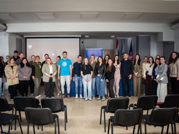 FOTO/Obilježen Svjetski dan zdravlja: održano edukativno predavanje „Zdravlje koje se ne vidi, ali se osjeća“
