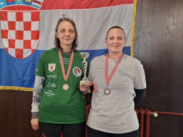 I strijelkinje donose medalje u Otočac I strijelkinje donose medalje u Otočac