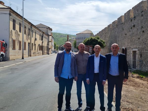 U Senju u tijeku značajni radovi na modernizaciji infrastrukture i revitalizaciji povijesnih zidina U Senju u tijeku značajni radovi na modernizaciji infrastrukture i revitalizaciji povijesnih zidina