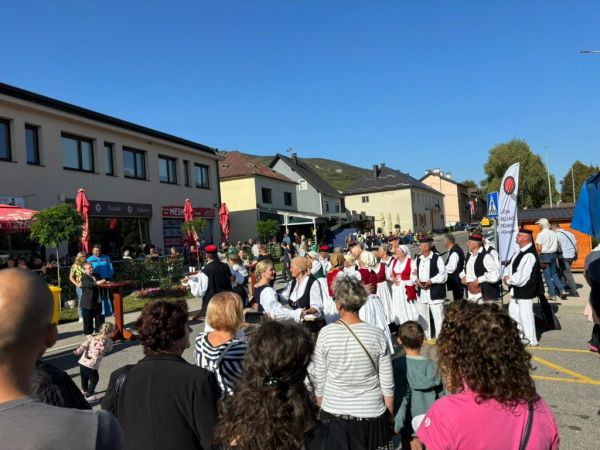 LiST (Lička seljačka tržnica): okusi, tradicija i zabava u Korenici LiST (Lička seljačka tržnica): okusi, tradicija i zabava u Korenici