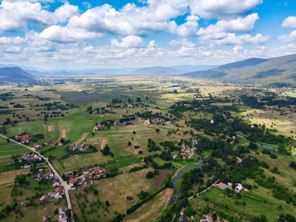 Gacka dolina kao idealan izlet u prirodu -  što posjetiti i gdje jesti