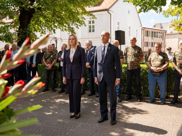 Priopćenje župana Petryja i zamjenice Orešković Brkljačić građanima Otočca povodom najavljenog koncerta  u Doljanima