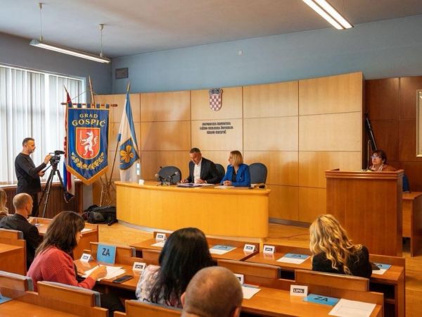 Županijska skupština Ličko-senjske županije u suradnji s Vladom RH pokrenula postupak sanacije Doma za starije osobe Županijska skupština Ličko-senjske županije u suradnji s Vladom RH pokrenula postupak sanacije Doma za starije osobe