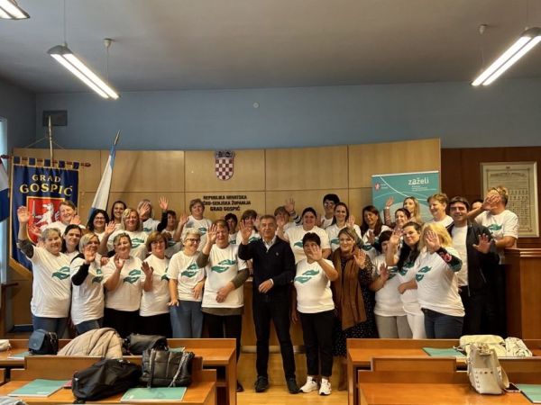 Gradonačelnik Grada Gospića Darko Milinović potpisao ugovore s 30 djelatnica projekta Zaželi