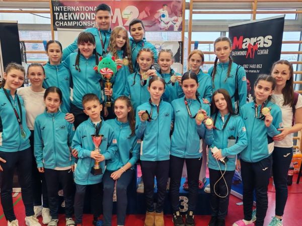 Taekwondo klub Otočac osvojio 13 medalja na međunarodnom turniru M-2 2025 Taekwondo klub Otočac osvojio 13 medalja na međunarodnom turniru M-2 2025