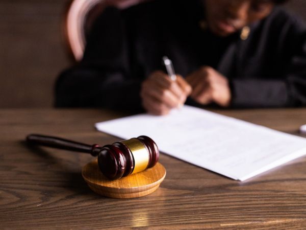 Ministarstvo pravosuđa predstavilo novu stranicu sudskog registra: eUsluge za brži i jeftiniji upis Ministarstvo pravosuđa predstavilo novu stranicu sudskog registra: eUsluge za brži i jeftiniji upis