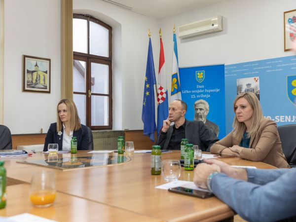 U Ličko-senjskoj županiji održana edukacija o sprječavanju sukobu interesa i podnošenju imovinskih kartica U Ličko-senjskoj županiji održana edukacija o sprječavanju sukobu interesa i podnošenju imovinskih kartica