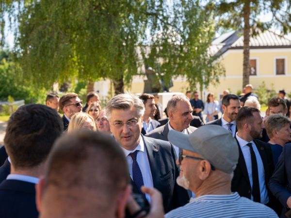 Plenković i Milanović dogovorili novu sjednicu Vijeća za obranu nakon tri godine - tema i obvezni vojni rok