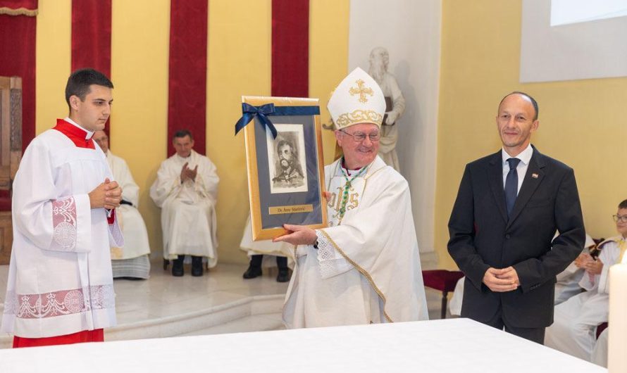 Misom zahvalnicom biskup mons. Križić oprostio se od vjernika Gospićko-senjske biskupije