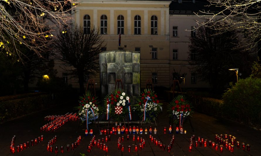 Gospić odao počast žrtvama Vukovara i Škabrnje