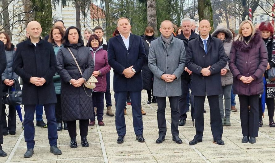 U organizaciji HDZ-a u Otočcu obilježena 24. godišnjica smrti prvog hrvatskog predsjednika dr. Franje Tuđmana