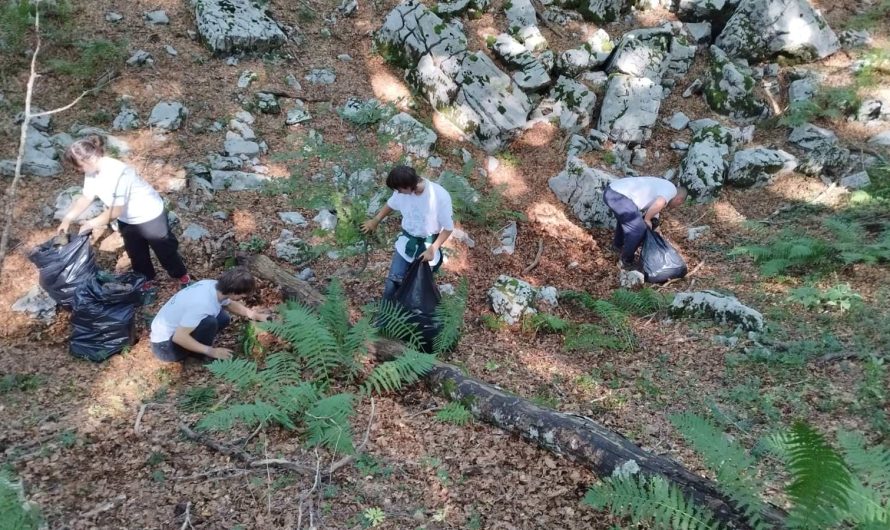 Tijekom akcije čišćenja iz dijela Velebita uklonjeno oko 20  kubnih metara smeća