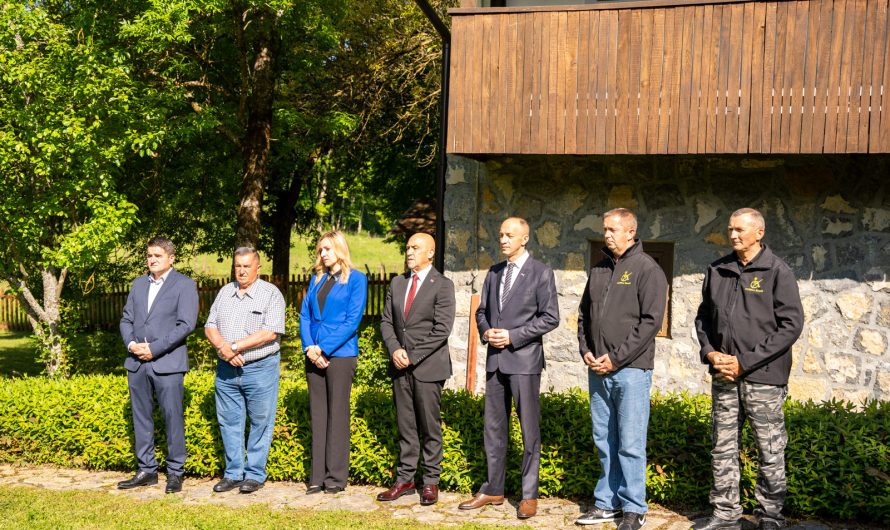 FOTO / Dan Ličko-senjske županije započeo posjetom Spomen domu dr. Ante Starčevića