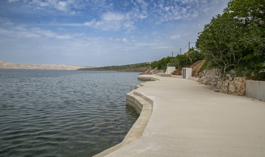 Novouređena plaža u Ribarici spremna za nadolazeću turističku sezonu